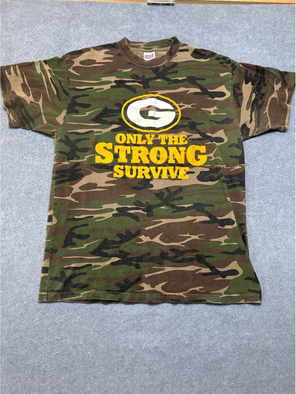 Green Bay Packers Only The Strong Survive Camo Graphic T Shirt Large NFL Tee